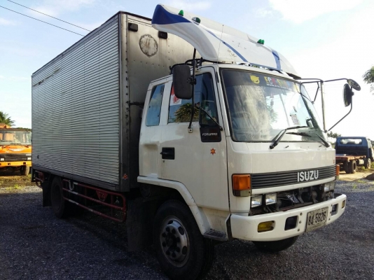 ขายรถ ISUZU Rocky เครื่อง 6BD1เลขเครื่องไม่ตรง เครื่องดี คัสซีสวย ตู้3บาน