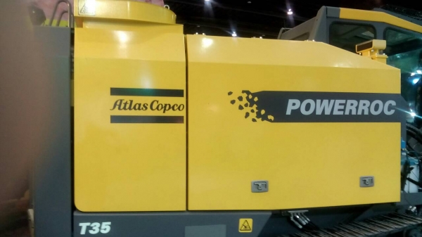 ขายรถเจาะระเบิดหิน ATLAS POWRROC T35 ราคา 13000000