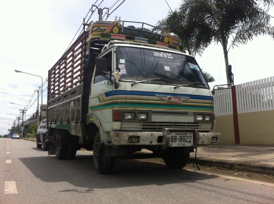 6ล้อ ฮีโน่ 120แรง เครื่องดีคัซซีสวยพร้อมใช้ ชุดโอนครบ ราคา 198000