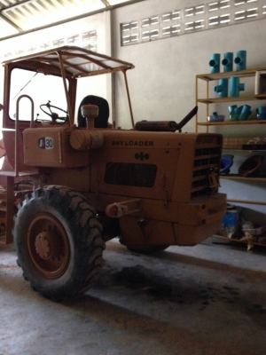 รถตักล้อยางเลี้ยวหลังKOMATSU JH30B...รถสวย  พร้อมใช้ มีกระจกหน้า..