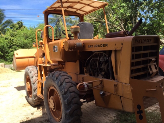 รถตักล้อยางเลี้ยวหลังKOMATSU JH30B...รถสวย  พร้อมใช้ มีกระจกหน้า..