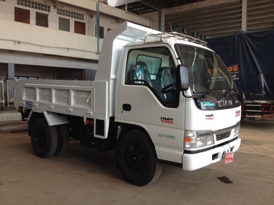 NKR 6ล้อ ดั้ม