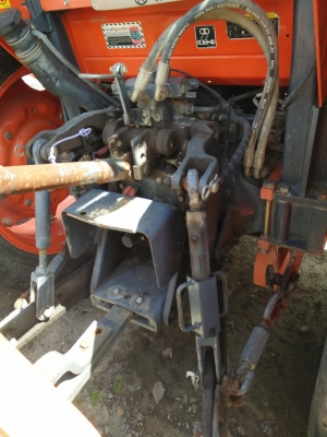 ขายรถแทรกเตอร์ KUBOTA M7040 ตามสภาพ พร้อมผาน 6 ขายรถแทรกเตอร์ KUBOTA M7040 ตามสภาพ พร้อมผาน 6