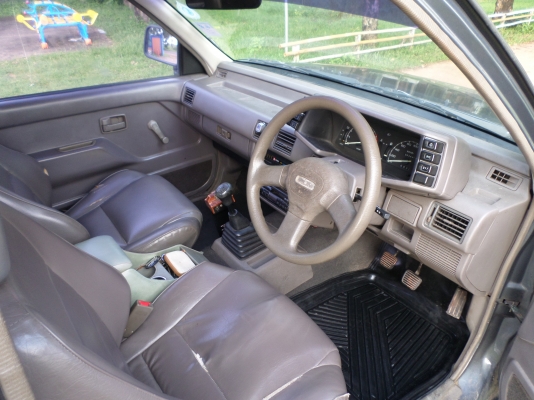 ขายรถกระบะมังกรทอง ISUZU TFR SPACECAB ปี37 พวงมาลัยพาเวอร์ รถบ้านแท้รถบ้านมือเดียวเป็นรถข้าราชการตำรวจ เครื่องดีรถเดิมบางทั้งคันสีเดิม เครื่องนิ่งมากครับประหยัดน้ำมันสุดๆ ช่วงล่างแน่นปึกครัชชีเดิมสวยไม่มีผุ เอกสารพร้อมโอน+ภาษีพรบเต็ม59 สีเทาดำ แอร์เย็นจัด