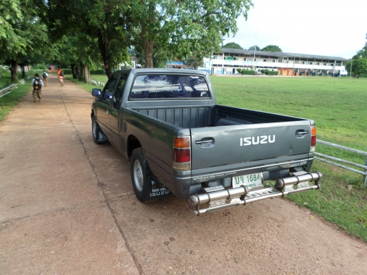 ขายรถกระบะมังกรทอง ISUZU TFR SPACECAB ปี37 พวงมาลัยพาเวอร์ รถบ้านแท้รถบ้านมือเดียวเป็นรถข้าราชการตำรวจ เครื่องดีรถเดิมบางทั้งคันสีเดิม เครื่องนิ่งมากครับประหยัดน้ำมันสุดๆ ช่วงล่างแน่นปึกครัชชีเดิมสวยไม่มีผุ เอกสารพร้อมโอน+ภาษีพรบเต็ม59 สีเทาดำ แอร์เย็นจัด
