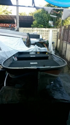 เรืออลูมิเนียม 12  ฟุตพร้อมเครื่อง SUZUKI  8  แรง