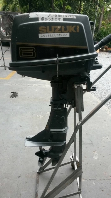 เรืออลูมิเนียม 12  ฟุตพร้อมเครื่อง SUZUKI  8  แรง