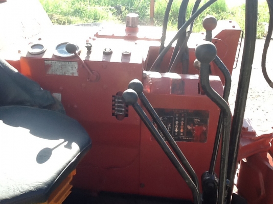 รถแบคโฮihi is-010a สภาพดีพร้อมใช้เพิ่งเข้าจากญี่ปุ่นทำสีใหม่เรียบร้อย