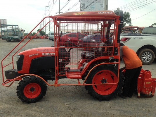 แทรกเตอร์ คูโบต้า รุ่น B2440 มือสอง พร้อม อุปกรณ์ต่อพ่วง แทรกเตอร์ คูโบต้า รุ่น B2440 มือสอง พร้อม อุปกรณ์ต่อพ่วง