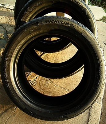 ยางซิ่งขอบ17 มิชลิน 215-50-R17ลงพื้นปลายปี12(4เส้น 2,400)