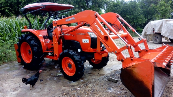 ขายรถไถคูโบต้า KUBOTA L4708SP (4WD)พร้อมบุ้งกี๋ ขายรถไถคูโบต้า KUBOTA L4708SP (4WD)พร้อมบุ้งกี๋