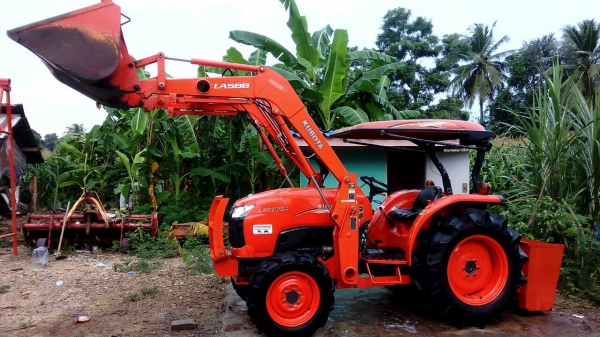 ขายรถไถคูโบต้า  KUBOTA     L4708SP (4WD)พร้อมบุ้งกี๋
