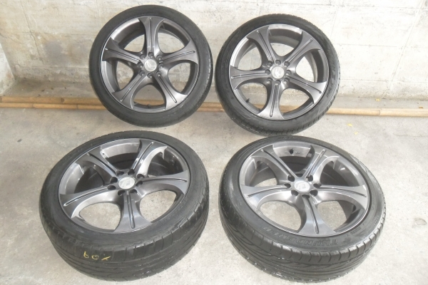 ล้อแม็ก17 นิ้ว 4รู100/114 พร้อมยาง สวยๆใสไร้ริ้วรอย 4 ล้อ ราคา 6700 บาท