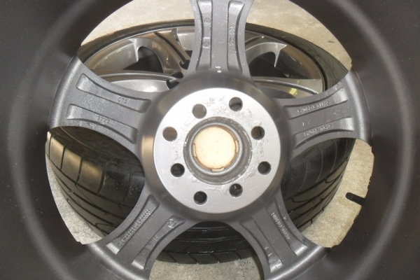 ล้อแม็ก17 นิ้ว 4รู100/114 พร้อมยาง สวยๆใสไร้ริ้วรอย 4 ล้อ ราคา 6700 บาท