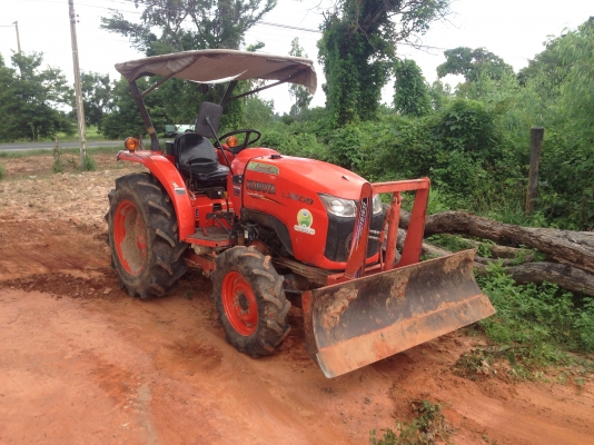 รถไถ KUBOTA L3608 (ราคา265,000บาท) สภาพพร้อมใช้งานรถสวยสภาพเดิมๆ พร้อมอุปกรณ์ 2 รายการ ผานดันหน้า ผา รถไถ KUBOTA L3608 (ราคา265,000บาท) สภาพพร้อมใช้งานรถสวยสภาพเดิมๆ พร้อมอุปกรณ์ 2 รายการ ผานดันหน้า ผา