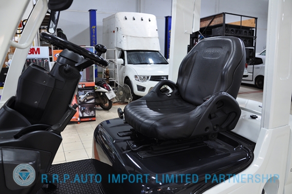 ขายรถโฟล์คลิฟท์มือสอง NISSAN รุ่น NL01 ราคา 215,000 บาทนำเข้าจากประเทศญี่ปุ่น 100\% ไม่เคยใช้งานในประเทศไทย