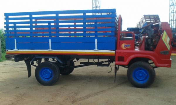 ขายอีแต๋นเครื่องยันม่าร์115แรงสะตาร์ไฟฟ้า4ล้อหัวเกษตรราคาถูก เพียง85000บาท บรรณทุกได้4ตัน สนใจสอบถามรายระเอียดได้ที่เบอร์ 0813655997 อำพร พาเจริญ ตั้งอยู่ที่ บ้านวังบัว ต.วังบัว อ.คลองขลุง จ.กำแพงเพชร