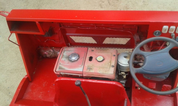 ขายอีแต๋นเครื่องยันม่าร์115แรงสะตาร์ไฟฟ้า4ล้อหัวเกษตรราคาถูก เพียง85000บาท บรรณทุกได้4ตัน สนใจสอบถามรายระเอียดได้ที่เบอร์ 0813655997 อำพร พาเจริญ ตั้งอยู่ที่ บ้านวังบัว ต.วังบัว อ.คลองขลุง จ.กำแพงเพชร