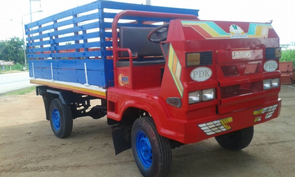 ขายอีแต๋นเครื่องยันม่าร์115แรงสะตาร์ไฟฟ้า4ล้อหัวเกษตรราคาถูก เพียง85000บาท บรรณทุกได้4ตัน สนใจสอบถามรายระเอียดได้ที่เบอร์ 0813655997 อำพร พาเจริญ ตั้งอยู่ที่ บ้านวังบัว ต.วังบัว อ.คลองขลุง จ.กำแพงเพชร