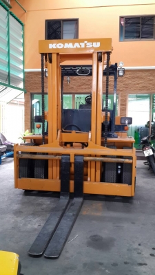 ขาย โฟล์คลิฟท์ komatsu-5 เครื่องดีเซล ขนาด10ตัน