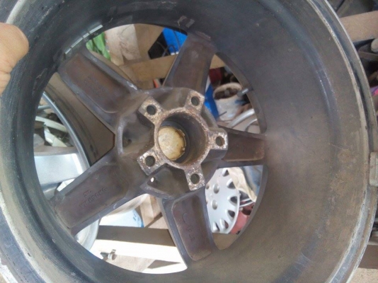 ขายล้อแม็ก BMW  17x8  นิ้วสภาพดี ไม่คด ไม่ดุ้ง จัดส่งทั่วไทย