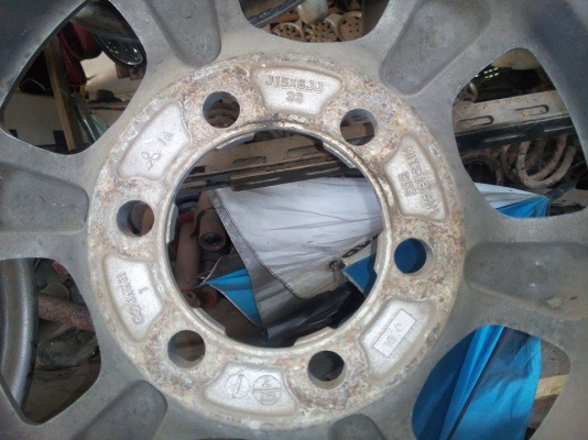 ขายล้อแม็ก 15 นิ้ว กว้าง 6 นิ้ว  ล้อจากโกดัง ก้านใหญ่แข็งแรง