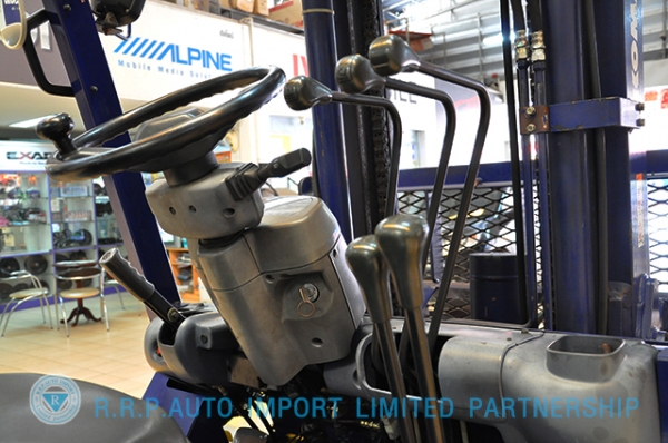 ขายรถโฟล์คลิฟท์มือสอง KOMATSU รุ่น FD35W7  ราคา 470,000 บาท นำเข้าจากประเทศญี่ปุ่น 100\% ไม่เคยใช้งานในประเทศไทย