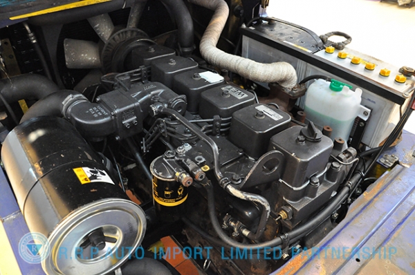 ขายรถโฟล์คลิฟท์มือสอง KOMATSU รุ่น FD35W7  ราคา 470,000 บาท นำเข้าจากประเทศญี่ปุ่น 100\% ไม่เคยใช้งานในประเทศไทย