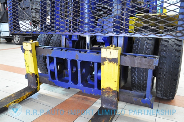 ขายรถโฟล์คลิฟท์มือสอง KOMATSU รุ่น FD35W7  ราคา 470,000 บาท นำเข้าจากประเทศญี่ปุ่น 100\% ไม่เคยใช้งานในประเทศไทย