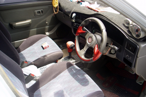 ขาย Nissan NV ปี 1996 สภาพเดิมๆใช้งานได้ปกติ แอร์เย็นมีเครื่องเสียง ล้อแม็ค ติดแก็ส LPG แล้ว