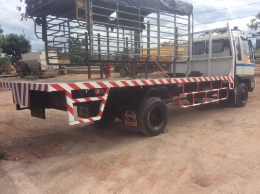 HINOไฮเท็ค 195แรง ยาว 6 ม.ยางดีทั้งหมด 6เส้น เครื่องดี ครัทซีสวย ขาย 460,000 บาท ศุภากร 081-1903107 , 081-4252943)