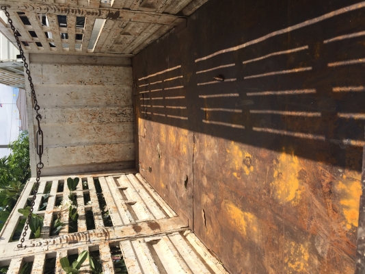 ฝากขายกระบะเหล็กคอกสูง สภาพสวย กว้าง 2.45เมตร ยาว 6.20เมตร ไม่ผุ ไม่สนิม