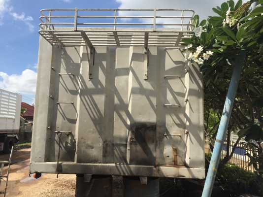 ฝากขายกระบะเหล็กคอกสูง สภาพสวย กว้าง 2.45เมตร ยาว 6.20เมตร ไม่ผุ ไม่สนิม