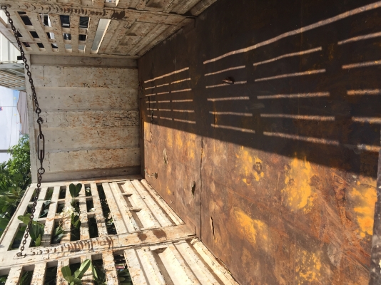 ฝากขายกระบะเหล็กคอกสูง สภาพสวย กว้าง 2.45เมตร ยาว 6.20เมตร ไม่ผุ ไม่สนิม