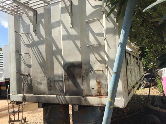 ฝากขายกระบะเหล็กคอกสูง สภาพสวย กว้าง 2.45เมตร ยาว 6.20เมตร ไม่ผุ ไม่สนิม