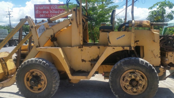 รถตักขนาดใหญ่ เครื่อง 6 สูบ 130 แรงดีเซล เครื่องดีไม่มีไอ สภาพพร้อมใช้งาน