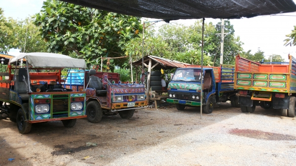 ส่งแล้วครับบุรีลำ/รถอีแต๋นใช้ในไร่ในสวนเครื่อง75แรงเบคร์ดียางหลังสวยคูหน้า70\%พร้อมใช้ส่งฟรี