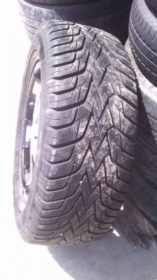 ขายแม็ค 6รู ขอบ 18 พร้อมยาง 265 60 R18 ยางปลายปี 2011 แม็คมีฝาครอบครบทั้ง 4 วงลดราคาลงเหลือ 8000 บาท ขายแม็ค 6รู ขอบ 18 พร้อมยาง 265 60 R18 ยางปลายปี 2011 แม็คมีฝาครอบครบทั้ง 4 วงลดราคาลงเหลือ 8000 บาท