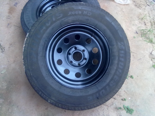 ขายกระทะบรรทุกพร้อมยางขอบ 15 นิ้ว ถอดออกจากกระบะนิสสัน นาวาร่า สภาพใหม่มาก