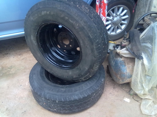 ขายกระทะบรรทุกพร้อมยางขอบ 15 นิ้ว ถอดออกจากกระบะนิสสัน นาวาร่า สภาพใหม่มาก