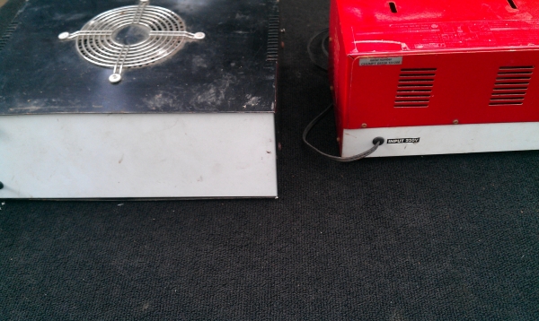 ขายหม้อชาทไฟแบตเตอรี่กับหม้อแปลงไฟdcปรับโวลท์ได้