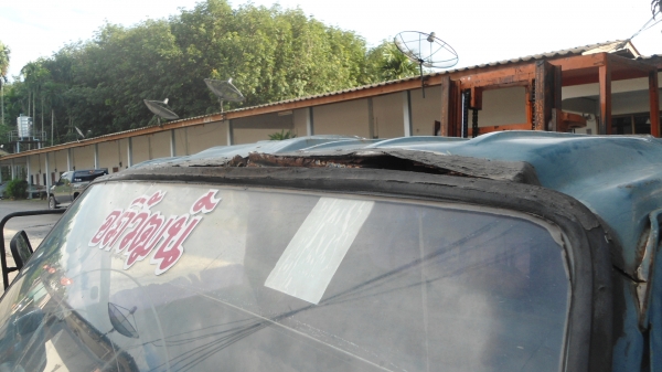 มาอีกแล้วครับของฝากนักปั้น หัวNPR อีซูซุ 115 อุปกรณ์ครบ คอนโซน สวยๆเลยครับ มาอีกแล้วครับของฝากนักปั้น หัวNPR อีซูซุ 115 อุปกรณ์ครบ คอนโซน สวยๆเลยครับ