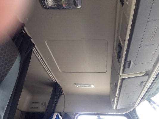 รถ VOLVO 10 ล้อ หัวลาก 400 แรงม้า. ปี 55. ( รถวิ่ง 4xx,xxx กว่า กม. ) , ( มีขาย 4 หัว. )     สนใจติดต่อ  081 - 6079515