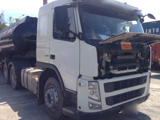 รถ VOLVO 10 ล้อ หัวลาก 400 แรงม้า. ปี 55. ( รถวิ่ง 4xx,xxx กว่า กม. ) , ( มีขาย 4 หัว. )     สนใจติดต่อ  081 - 6079515