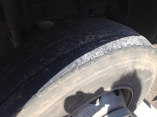 รถ VOLVO 10 ล้อ หัวลาก 400 แรงม้า. ปี 55. ( รถวิ่ง 4xx,xxx กว่า กม. ) , ( มีขาย 4 หัว. )     สนใจติดต่อ  081 - 6079515