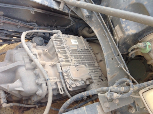 รถ VOLVO 10 ล้อ หัวลาก 400 แรงม้า. ปี 55. ( รถวิ่ง 4xx,xxx กว่า กม. ) , ( มีขาย 4 หัว. )     สนใจติดต่อ  081 - 6079515