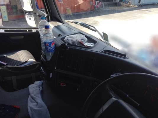 รถ VOLVO 10 ล้อ หัวลาก 400 แรงม้า. ปี 55. ( รถวิ่ง 4xx,xxx กว่า กม. ) , ( มีขาย 4 หัว. )     สนใจติดต่อ  081 - 6079515