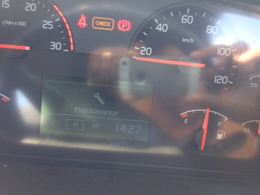 รถ VOLVO 10 ล้อ หัวลาก 400 แรงม้า. ปี 55. ( รถวิ่ง 4xx,xxx กว่า กม. ) , ( มีขาย 4 หัว. )     สนใจติดต่อ  081 - 6079515