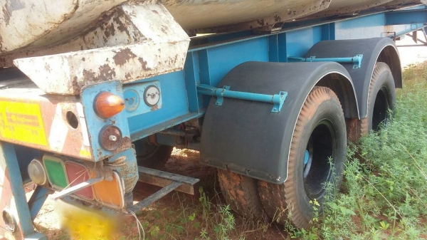 ขายหาง ก้างปลา. RCK / 2 เพลา.  ปี 56.   สนใจติดต่อ  081 - 6079515