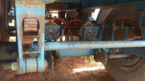 ขายหาง ก้างปลา. RCK / 2 เพลา.  ปี 56.   สนใจติดต่อ  081 - 6079515